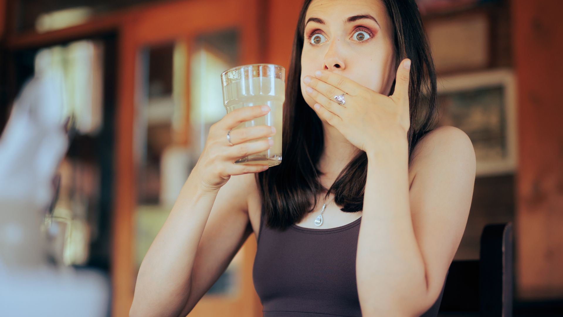 Descubra o que arrotos e dor abdominal podem significar e quando buscar ajuda. Informações valiosas sobre saúde digestiva.